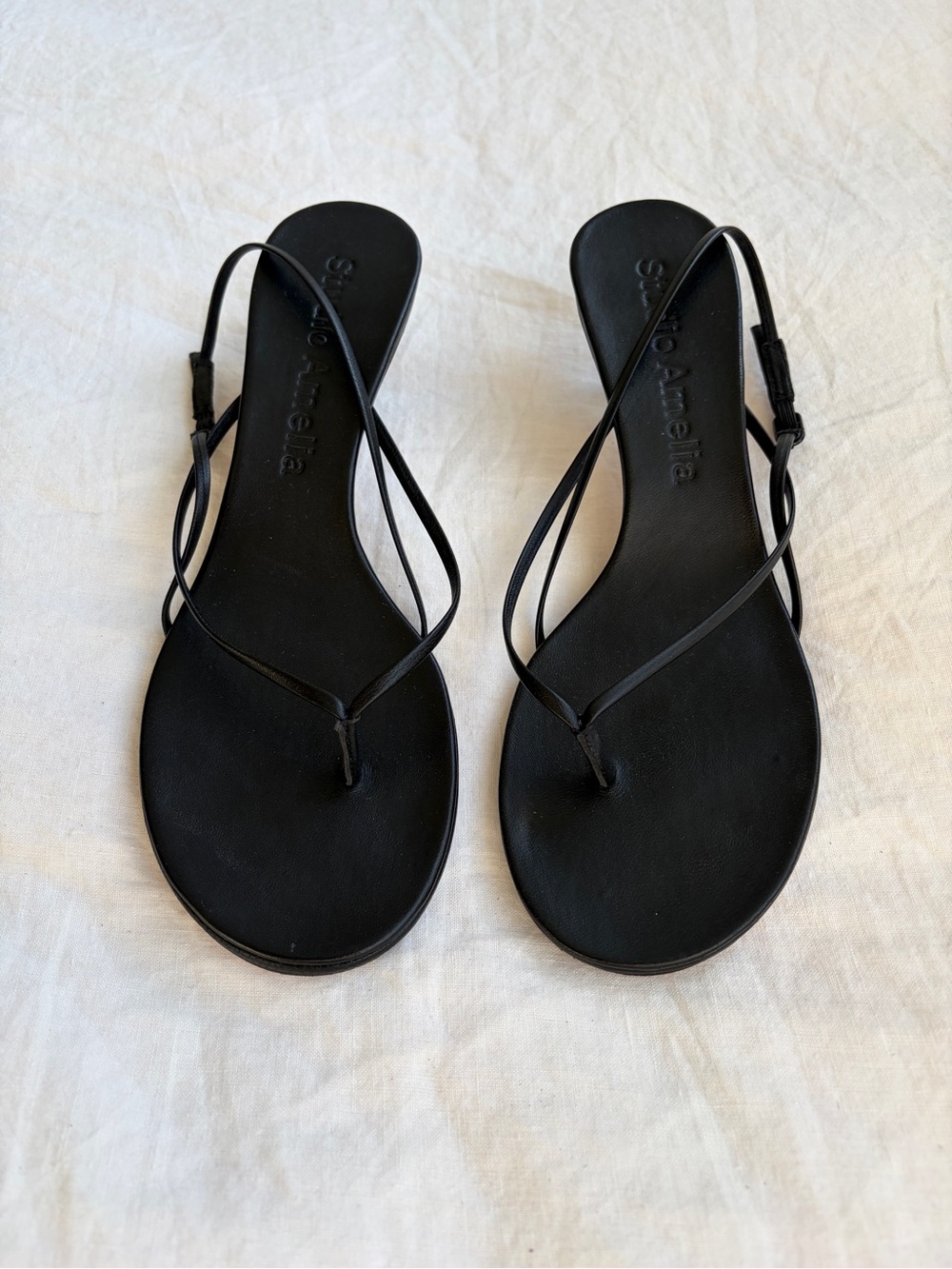 Studio Amelia Wishbone 50 Leather Skinny Strap Flip Flop Kitten Heels Black - Picture 2 of 10